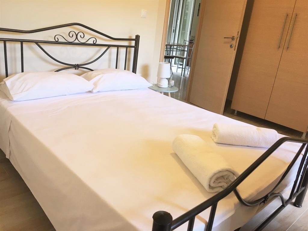 Apartament Rose Garden Kalamata Zewnętrze zdjęcie